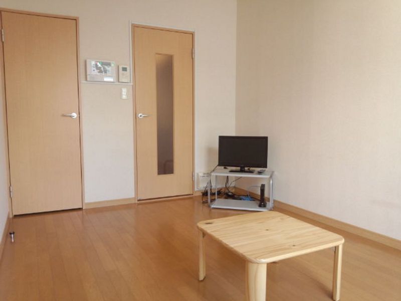 レオパレスメティス 居間