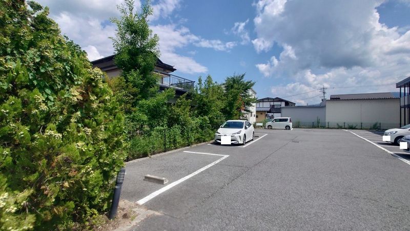 レオパレスＫ＆Ｙ 駐車場