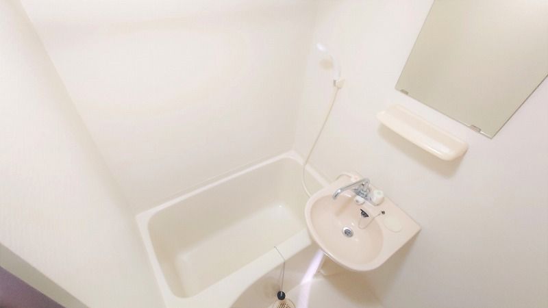 レオパレスマリナ 風呂