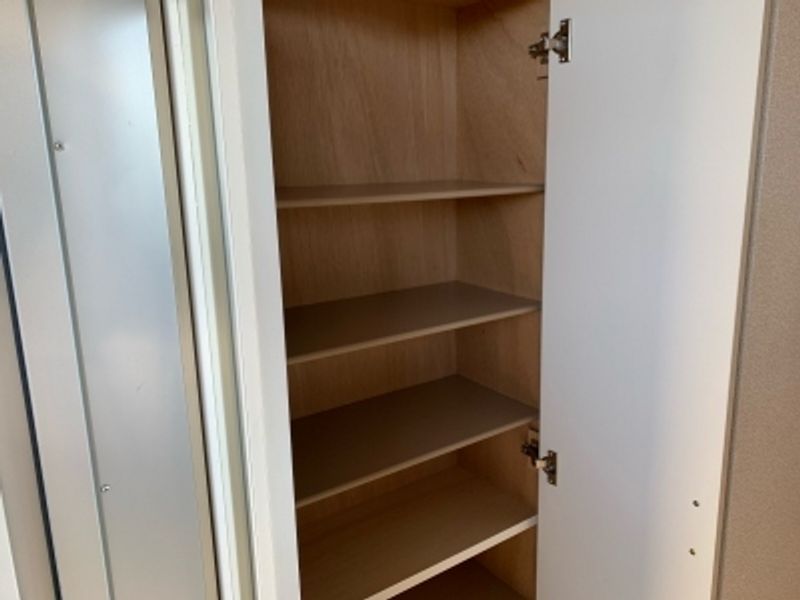 レオパレス金堀台Ⅰ 玄関