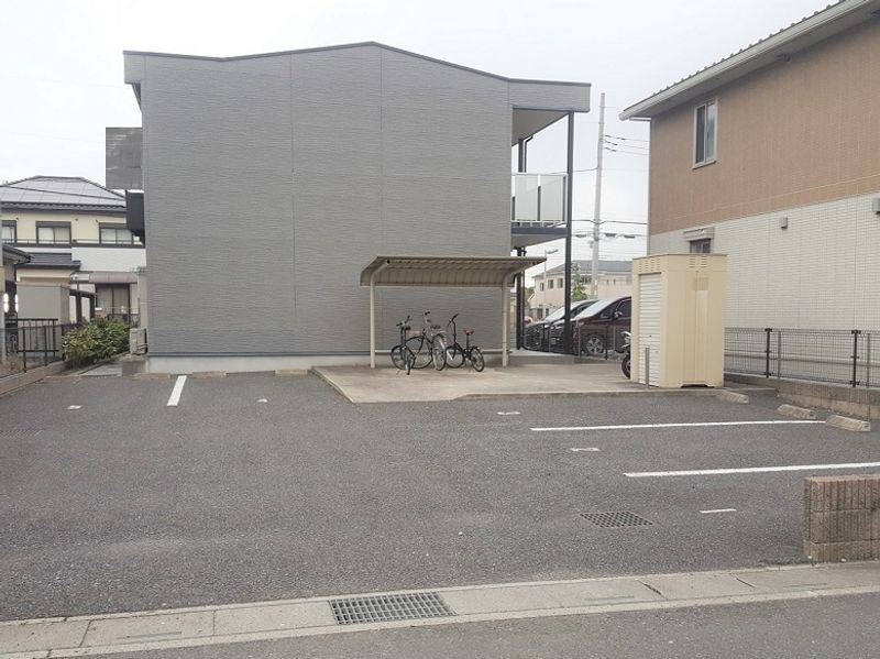 レオパレスききょう 駐車場