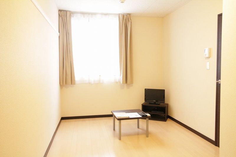 レオネクスト地行場 居間
