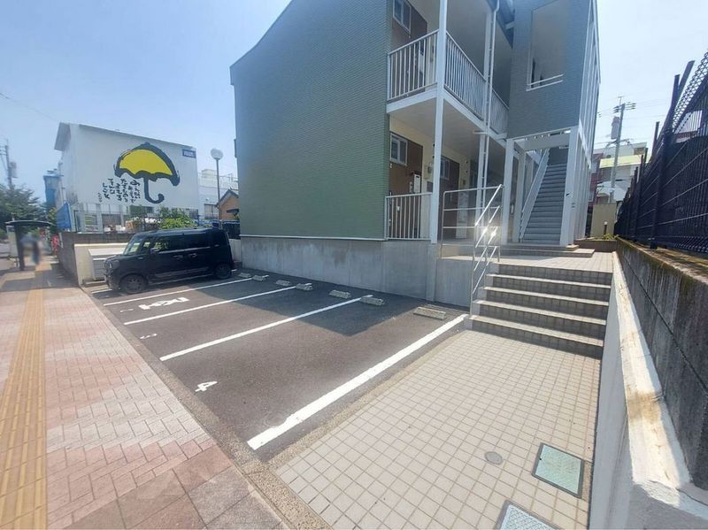 レオパレス紫原 駐車場