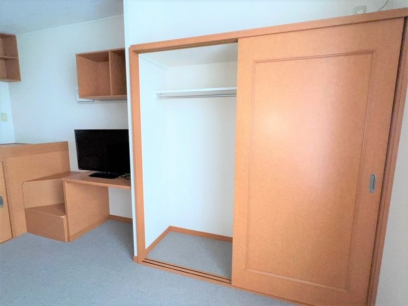 レオパレスマノワール本成寺 収納