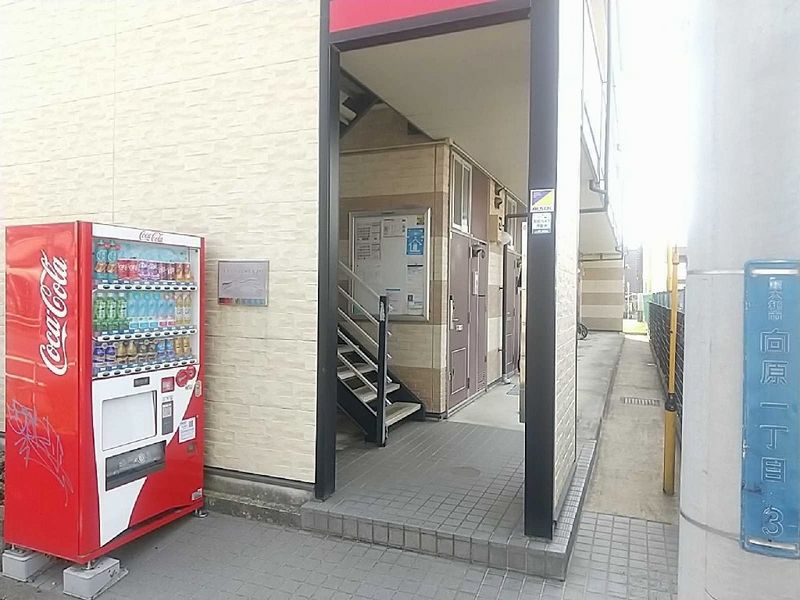 レオパレスクレール エントランス