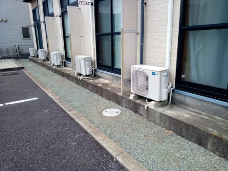 レオパレスすず 庭