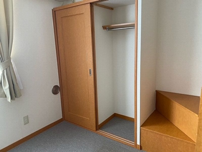 レオパレス醍醐 収納