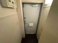 レオパレスクリンゲルバウム 玄関