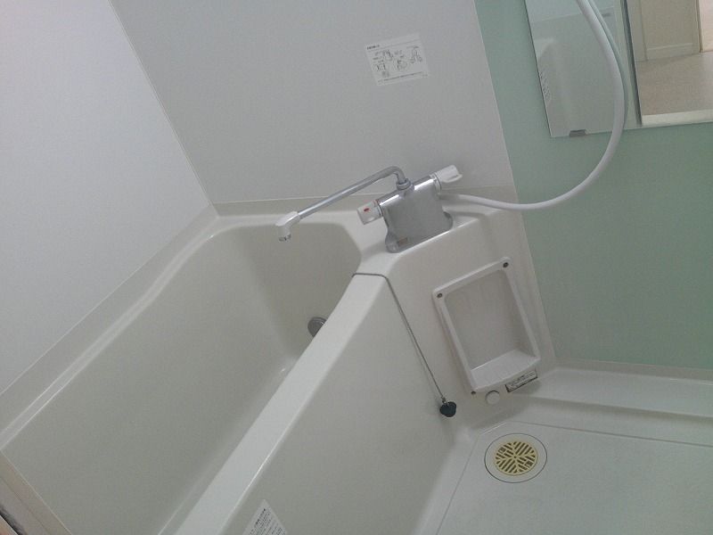 LEONEXT Freesia Phòng tắm