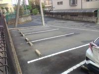 レオパレスコンフォート佐藤 駐車場