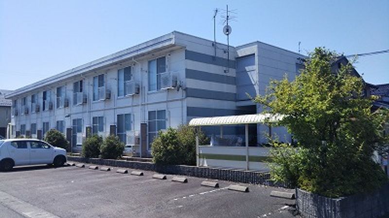 レオパレスディアコート 駐車場