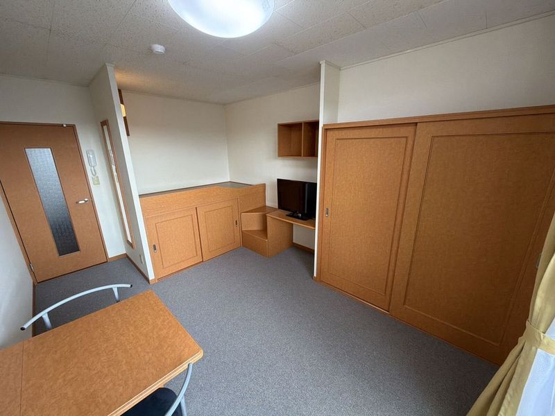 レオパレス古志大橋北サイド 居間