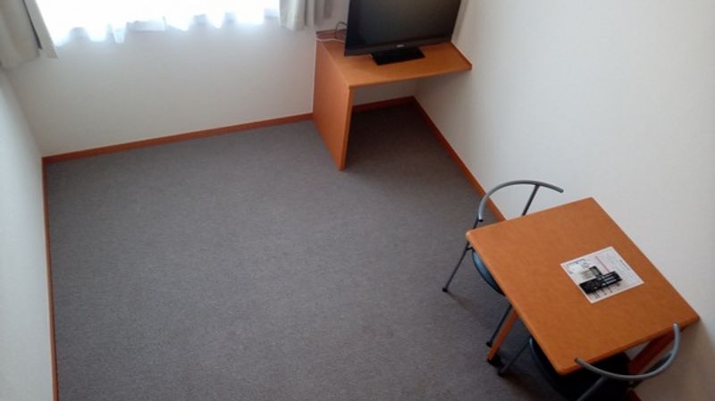 レオパレスカルチェ 居間