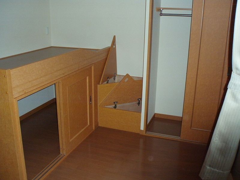 レオパレスフロックス西脇 収納
