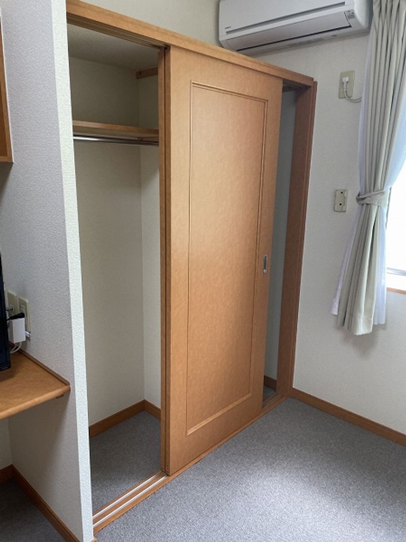 レオパレスポラリス 収納