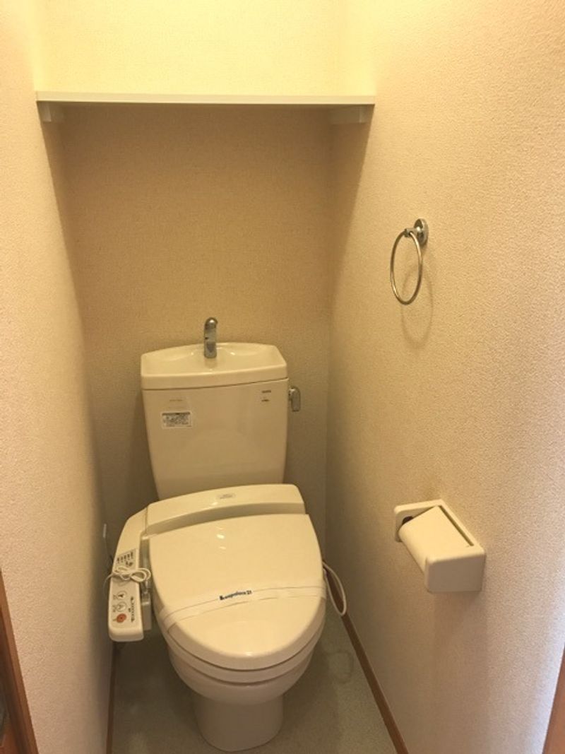 レオパレススカイブルー トイレ