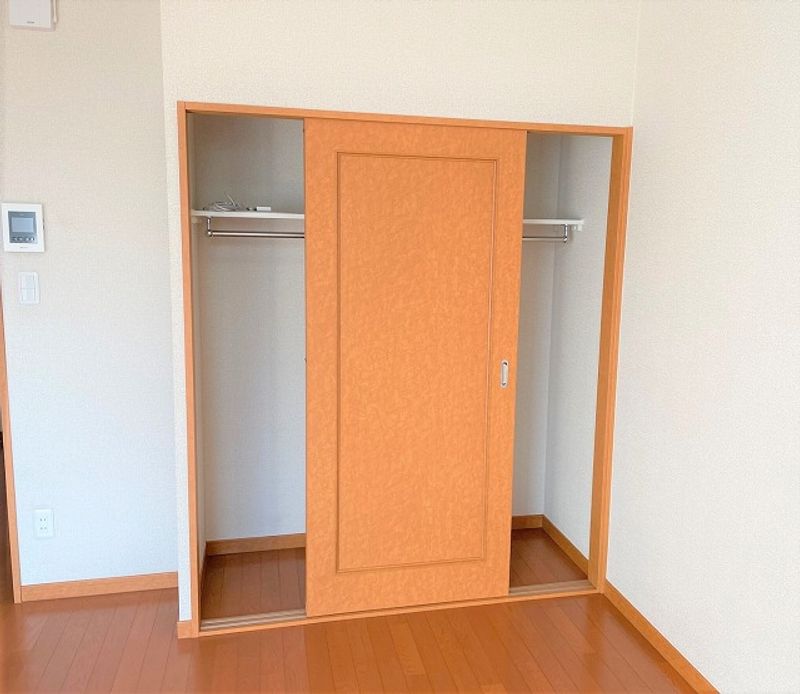 レオパレス９街区 収納