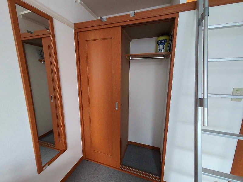 レオパレスフォンターナ 収納