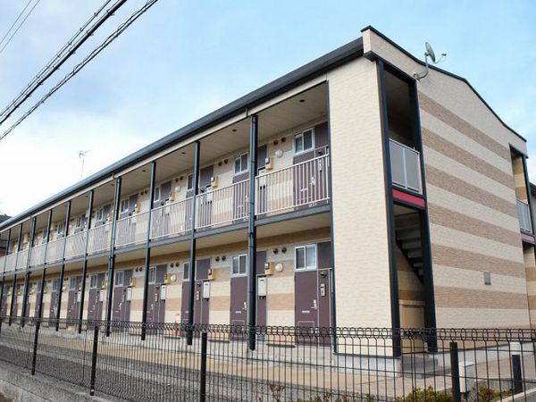 レオパレス鴨川 外観