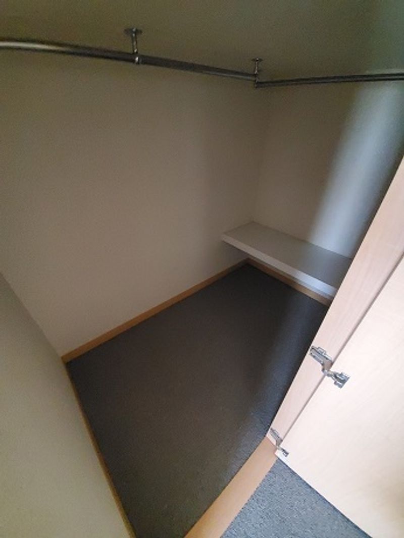 レオパレスサンリッチ 収納