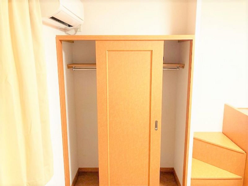 レオパレスティール 収納