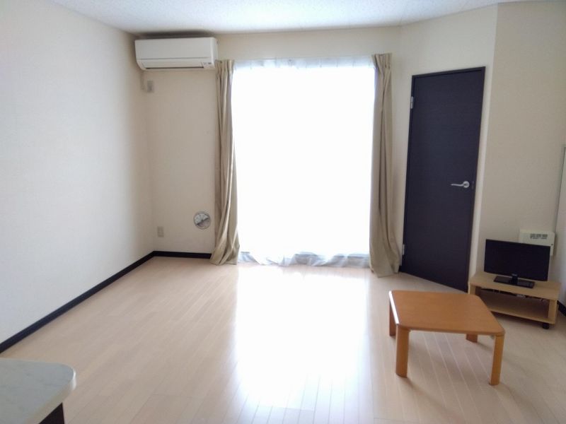 レオネクストパルミオーレ南 居間