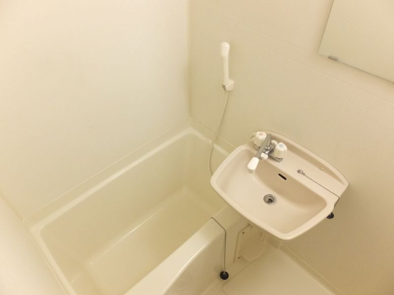 レオパレスキャノーラ 風呂