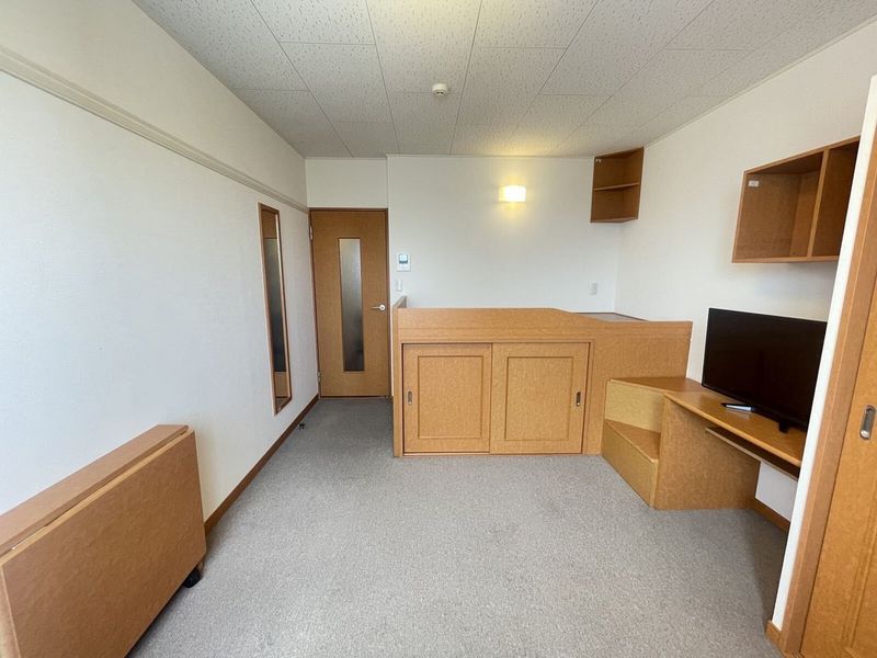 レオパレス彦根 居間