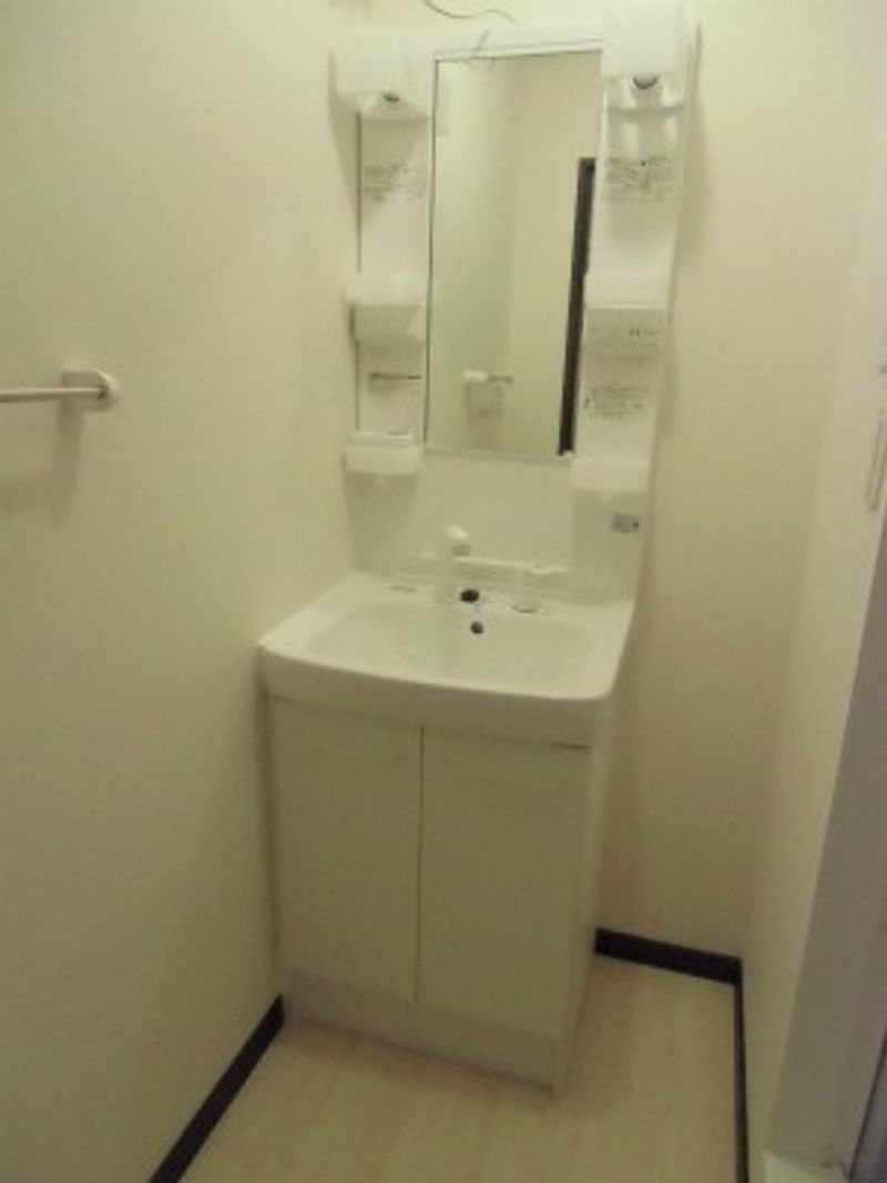 レオネクストウィステリア築地 洗面台