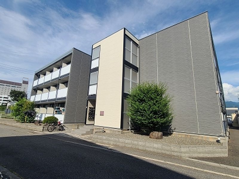 レオパレス庄内 外観