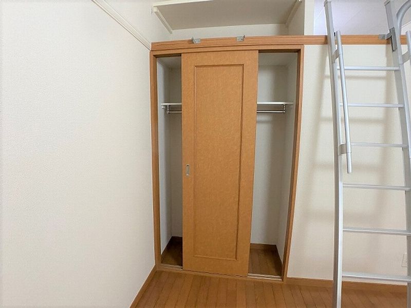 レオパレスＦＲＩＥＮＤＬＹ 収納