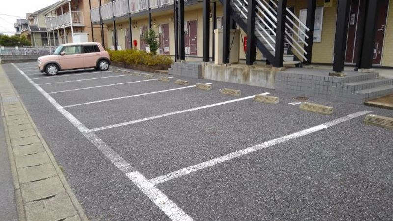 レオパレスパストラルＭ＆Ａ 駐車場