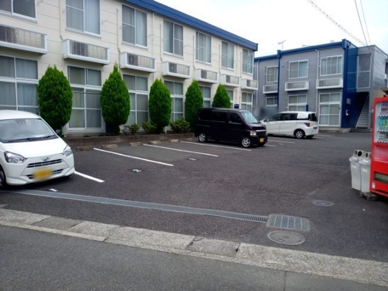 レオパレスネイティブ 駐車場