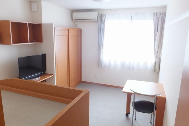 レオパレスユピテルＡ 居間