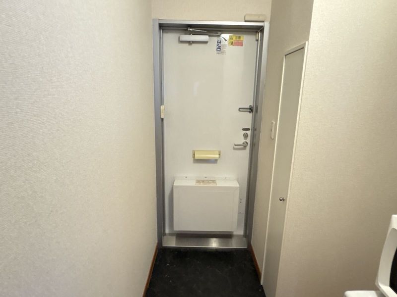 レオパレス通５丁目 玄関