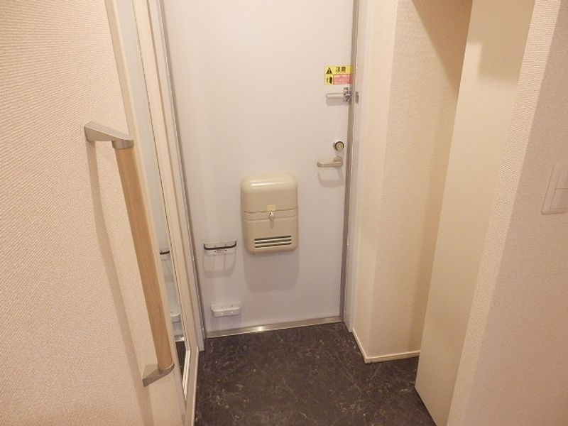 クレイノニュー荒牧町 玄関