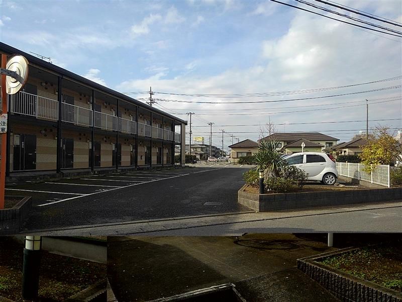 レオパレスＣＡＳＡ　二本松　１ 駐車場