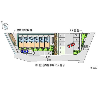 13697 Monthly parking lot