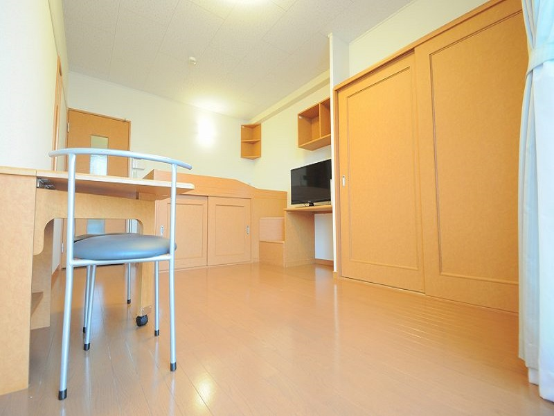 レオパレス高瀬 寝室