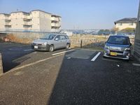 leopalace Glicina Parking lot