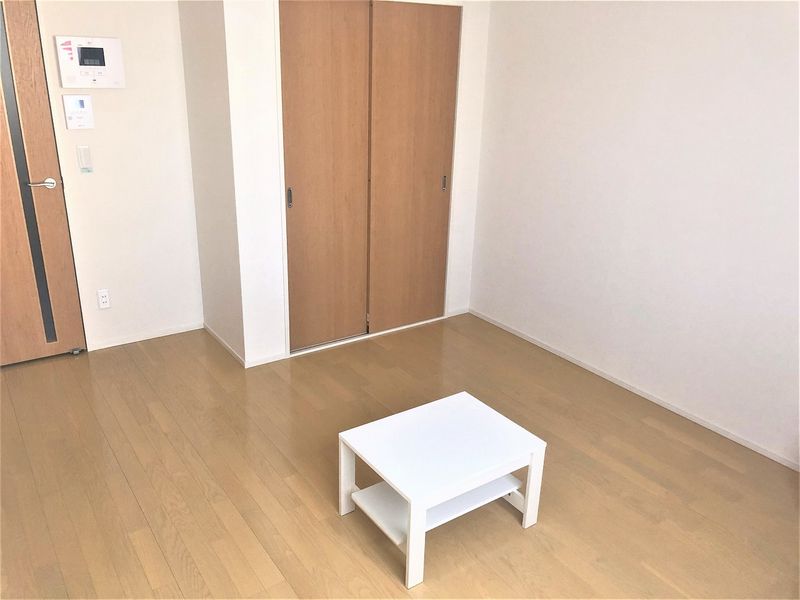 レオパレスディアコート 居間