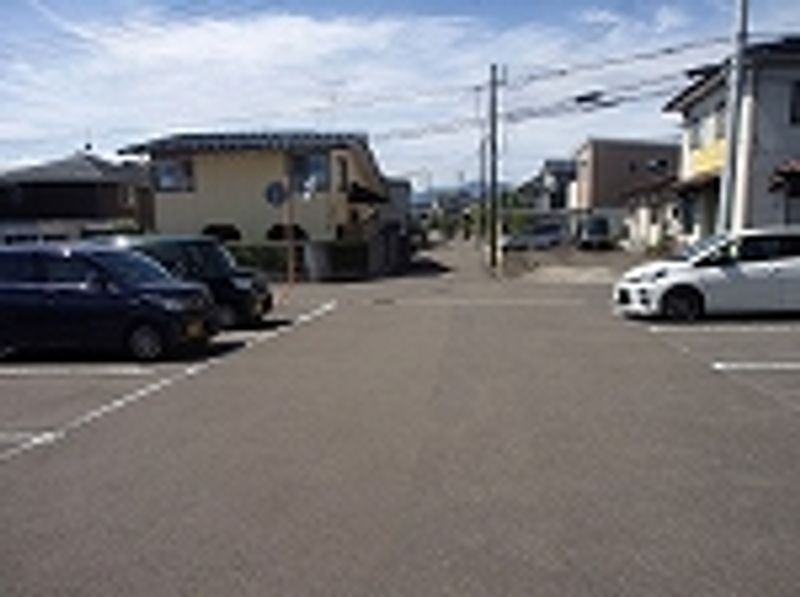 レオネクストＡＢＥ 駐車場
