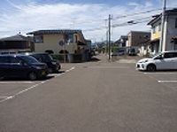 レオネクストＡＢＥ 駐車場