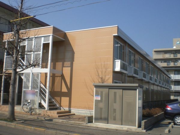 20011 exterior