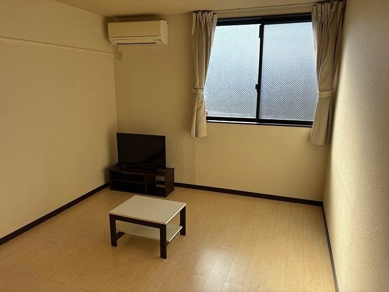 レオネクストニシダイ 居間