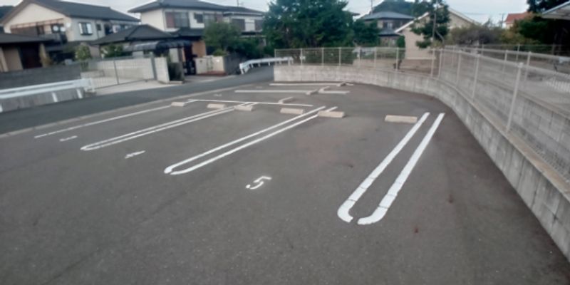クレイノサンライズ吉志 駐車場