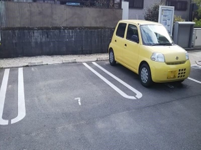 レオネクストソラーナ尾島 駐車場