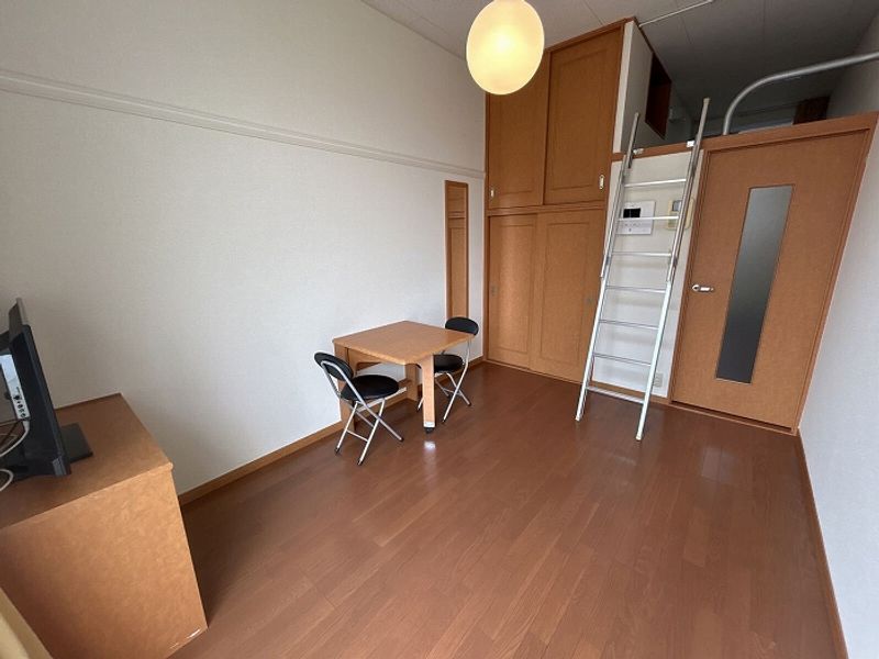 レオパレスグラティテュード 居間