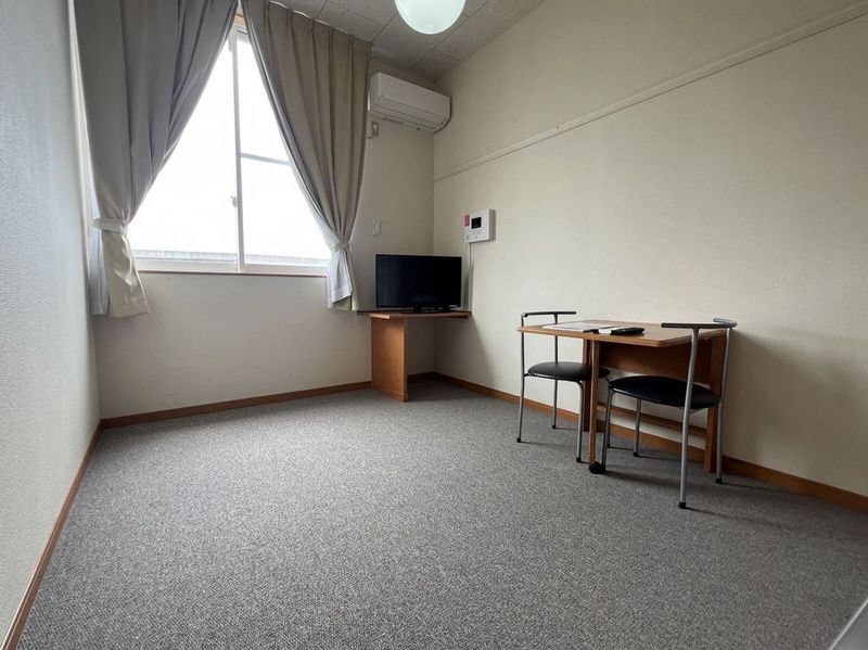 レオパレスサンシャインⅢ 居間