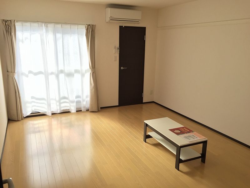レオネクスト新組　Ⅱ 居間